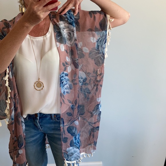 Floral Print Boho Kimono - Picture 6 of 8